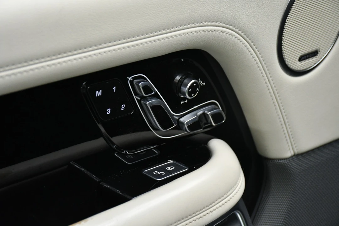 2020 Land Rover Range Rover L405 - Image 16 of 21
