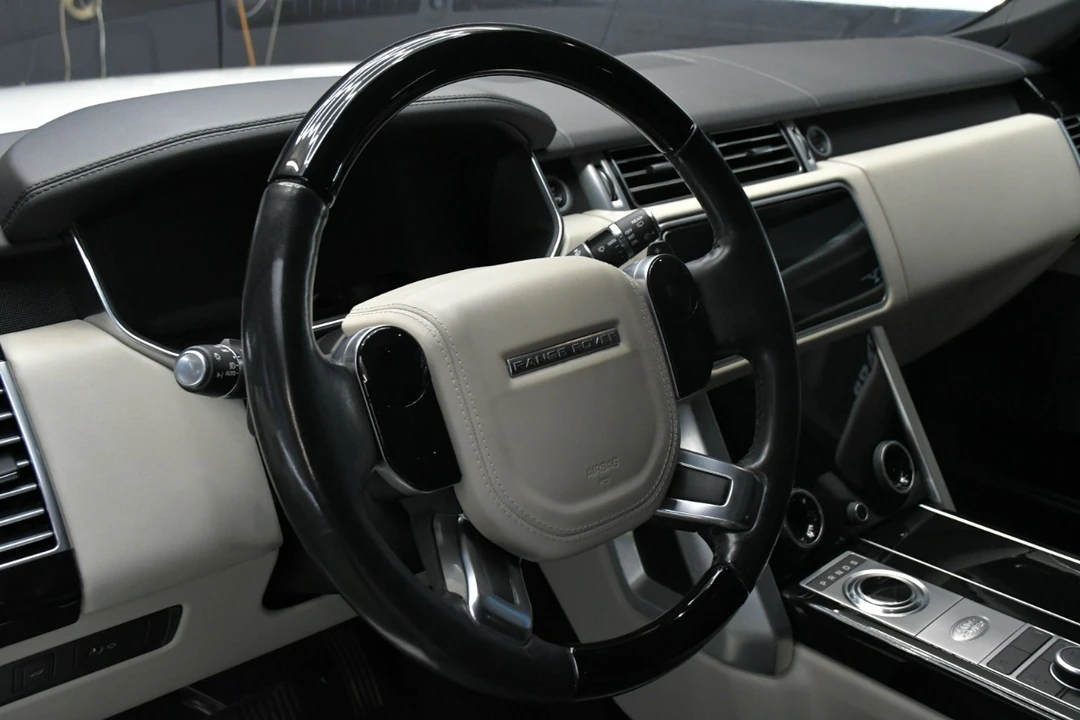 2020 Land Rover Range Rover L405 - Image 19 of 21