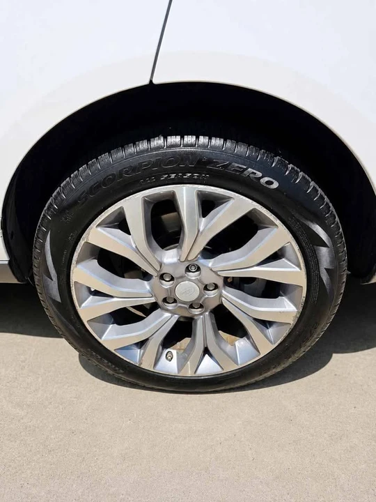 2020 Land Rover Range Rover L405 - Image 6 of 9