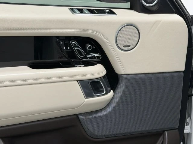 2020 Land Rover - Image 19 of 31
