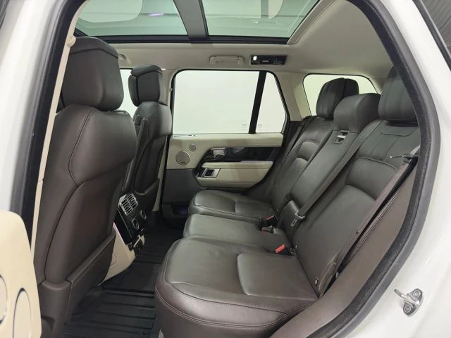 2020 Land Rover - Image 17 of 31