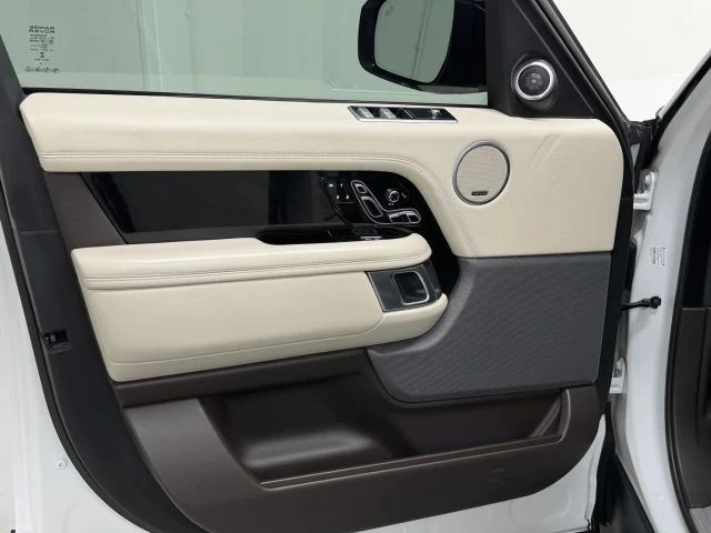 2020 Land Rover - Image 18 of 31