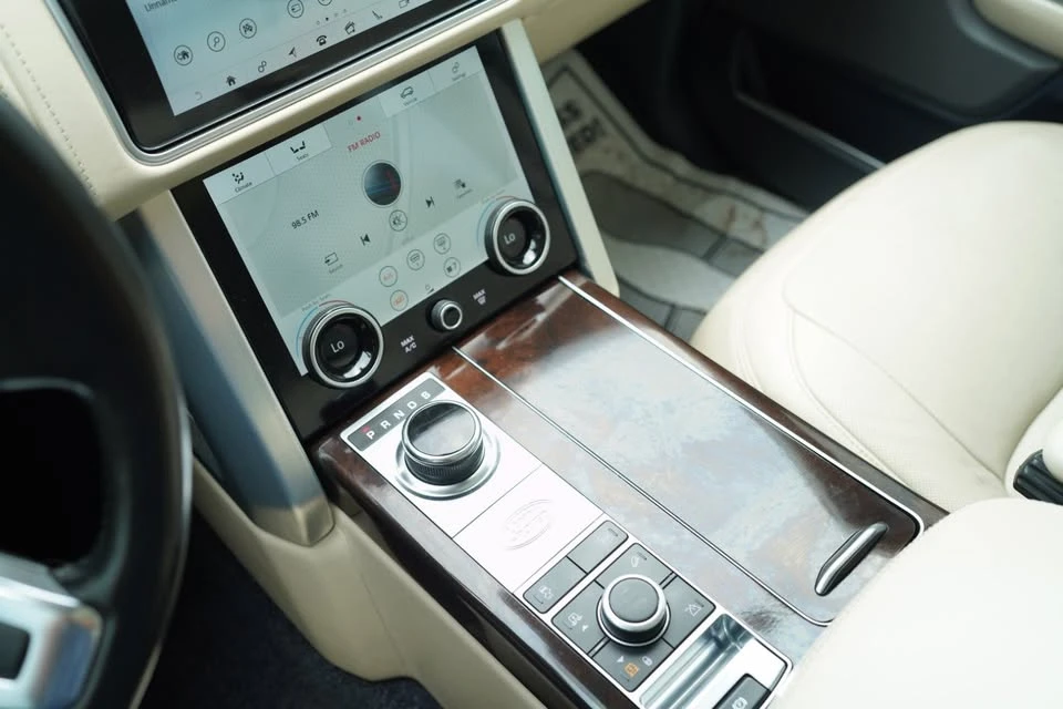 2020 Land Rover Range Rover L405 - Image 4 of 12