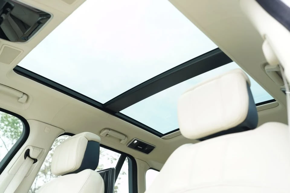 2020 Land Rover Range Rover L405 - Image 11 of 12