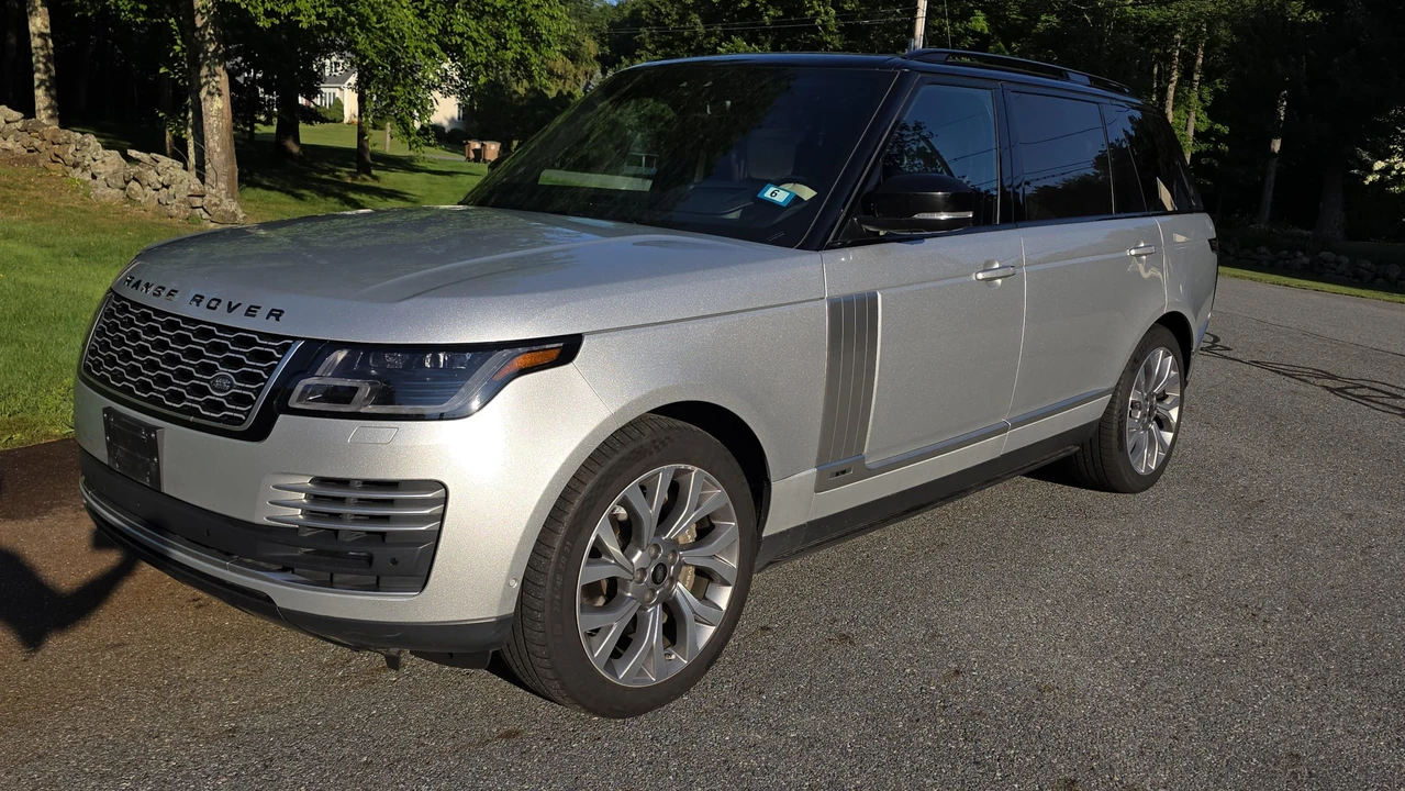 2020 Land Rover Range Rover L405 - Image 2 of 31