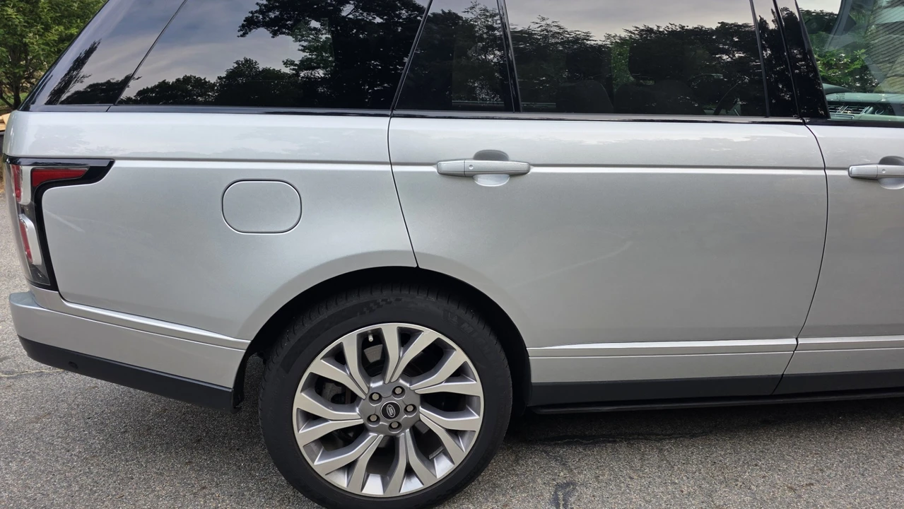 2020 Land Rover Range Rover L405 - Image 19 of 31