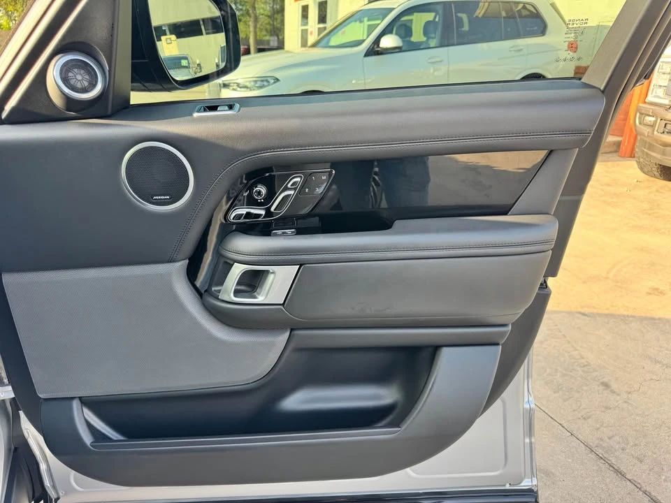 2020 Land Rover Range Rover L405 - Image 11 of 19