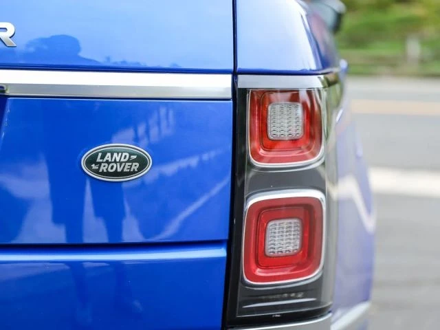 2020 Land Rover Range Rover L405 - Image 16 of 31