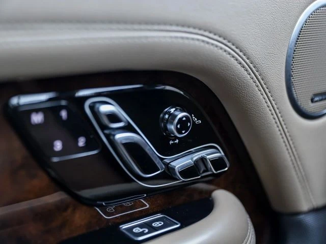 2020 Land Rover Range Rover L405 - Image 28 of 31