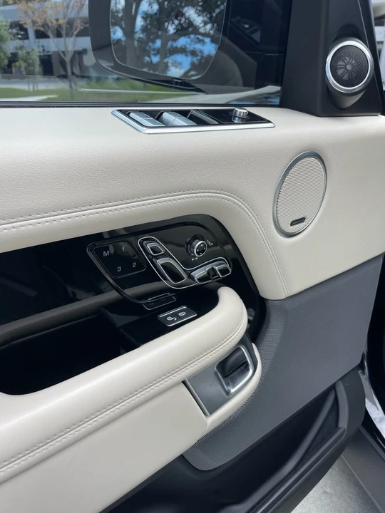 2020 Land Rover Range Rover L405 - Image 17 of 20