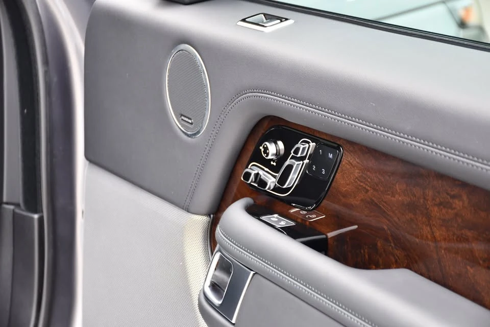 2020 Land Rover Range Rover L405 - Image 16 of 19