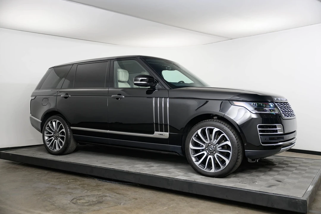 2020 Land Rover Range Rover L405 - Image 2 of 31
