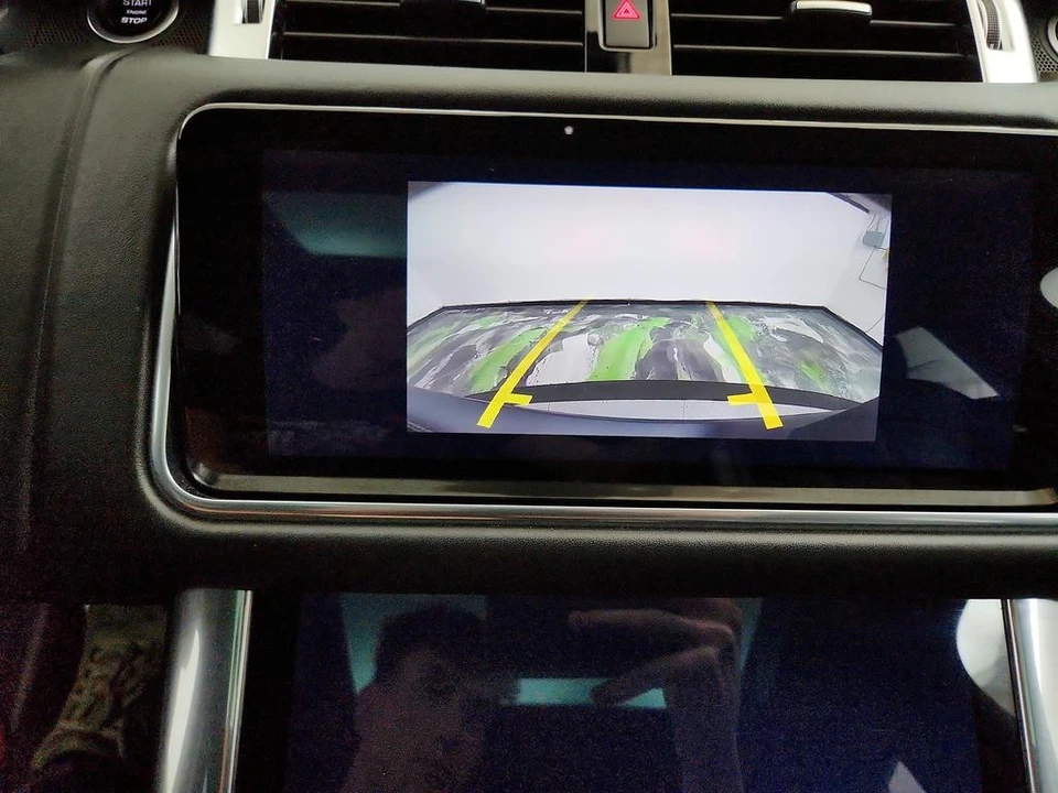 2020 Land Rover - Image 20 of 31