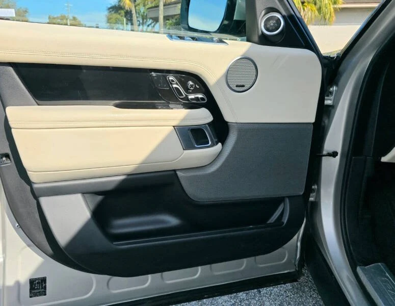 2020 Land Rover Range Rover L405 - Image 12 of 20