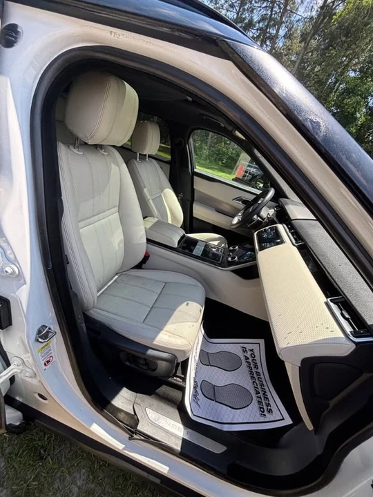 2020 Land Rover Range Rover Velar - Image 17 of 20