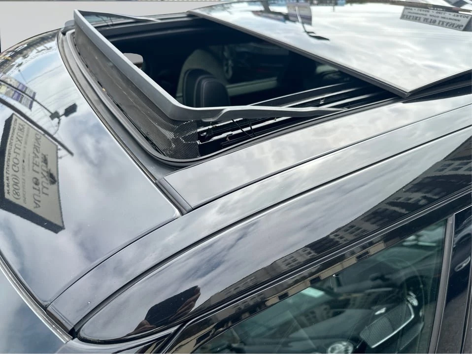 2020 Land Rover Range Rover Velar - Image 12 of 20