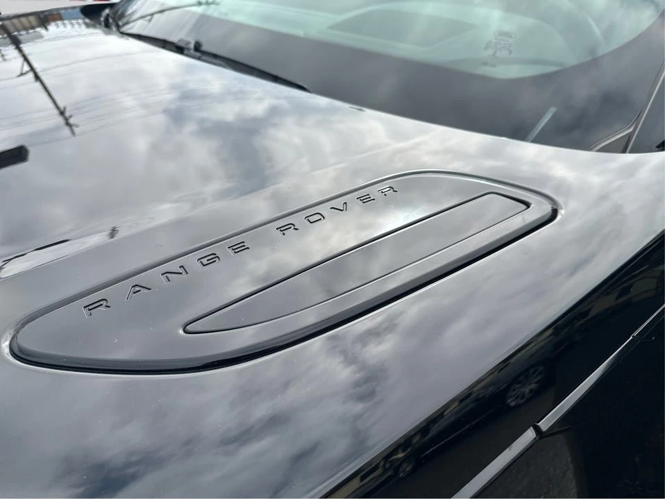 2020 Land Rover Range Rover Velar - Image 11 of 20