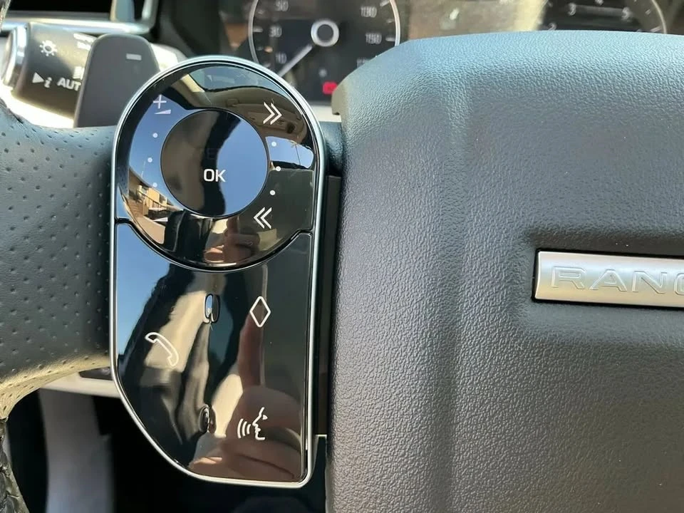 2020 Land Rover Range Rover Velar - Image 15 of 20
