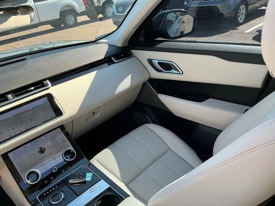 2020 Land Rover Range Rover Velar - Image 13 of 20