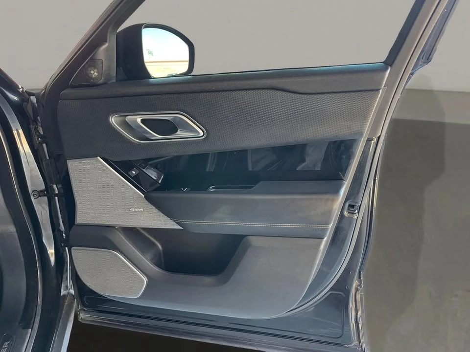 2020 Land Rover Range Rover Velar - Image 18 of 20
