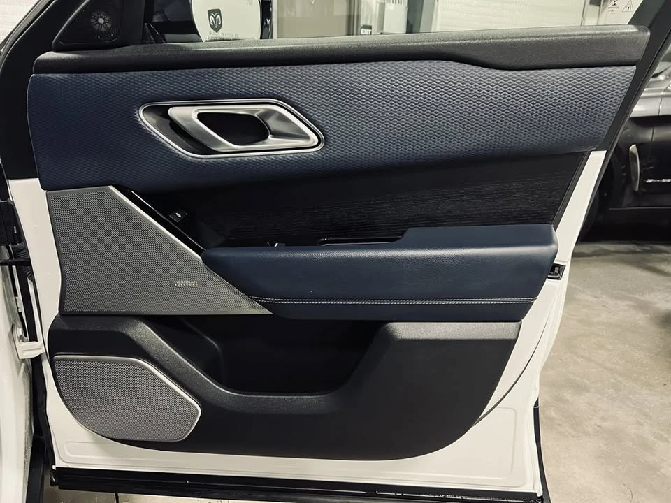 2020 Land Rover Range Rover Velar - Image 17 of 20