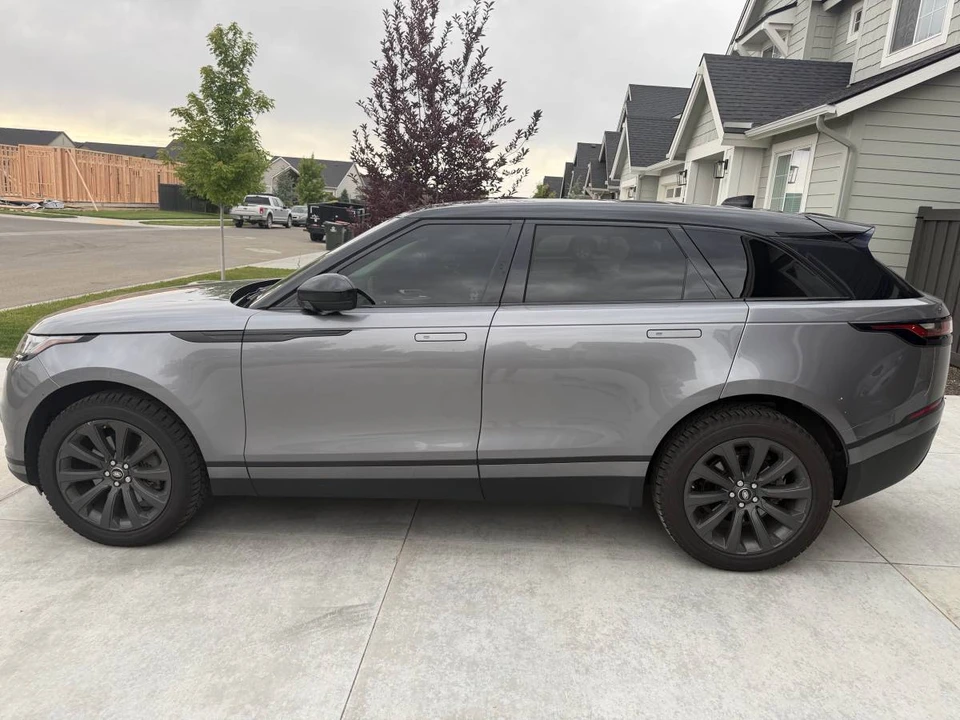 2020 Land Rover Range Rover Velar - Image 2 of 8
