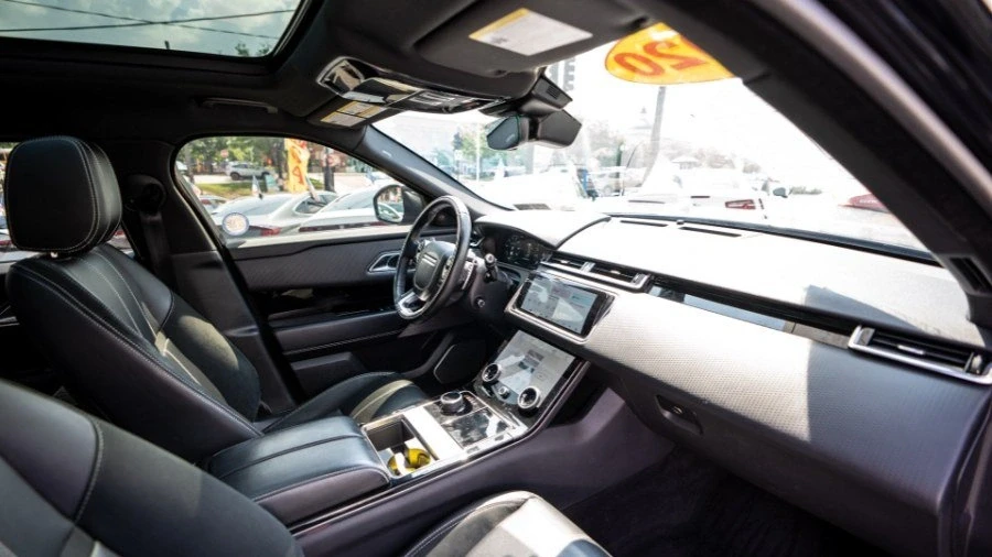 2020 Land Rover Range Rover Velar - Image 5 of 9