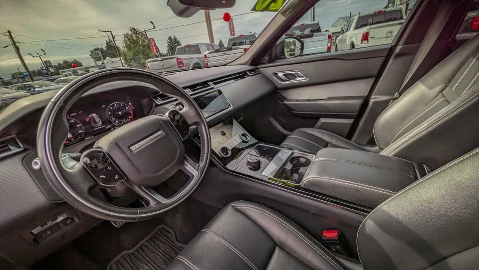 2020 Land Rover Range Rover Velar - Image 11 of 20