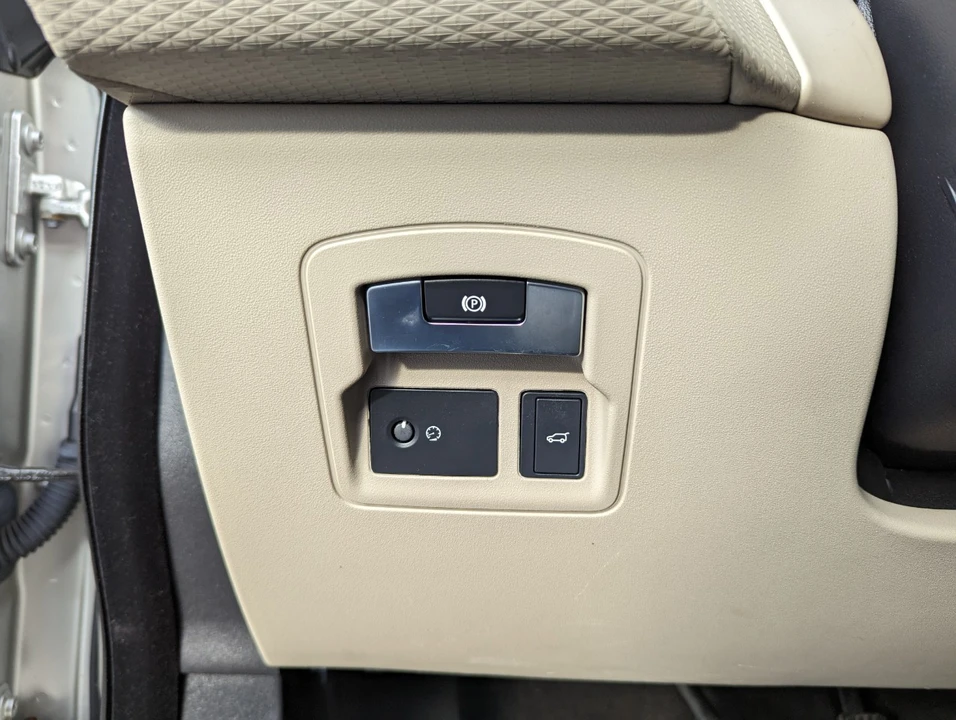 2020 Land Rover Range Rover Velar - Image 14 of 21