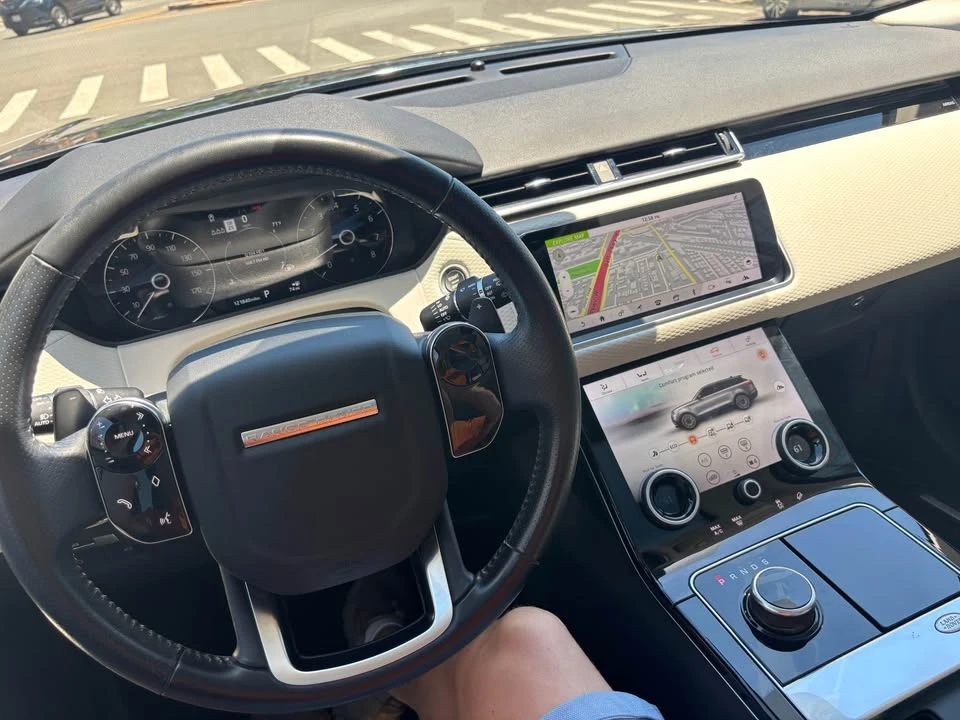 2020 Land Rover Range Rover Velar - Image 16 of 20
