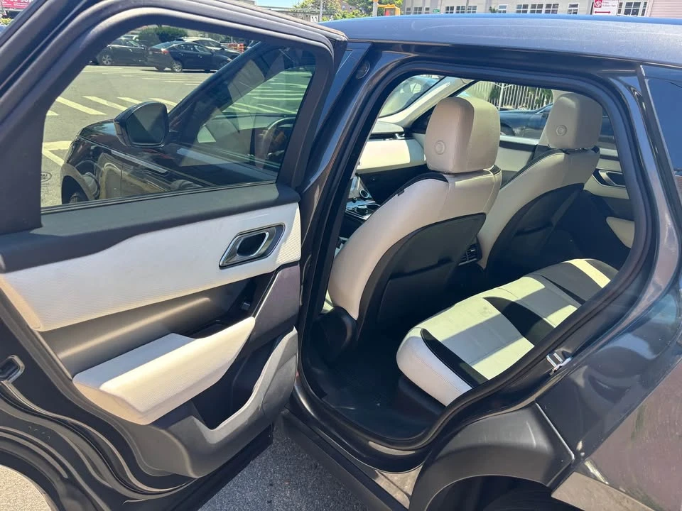 2020 Land Rover Range Rover Velar - Image 9 of 20