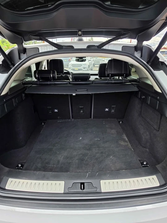 2020 Land Rover Range Rover Velar - Image 9 of 9