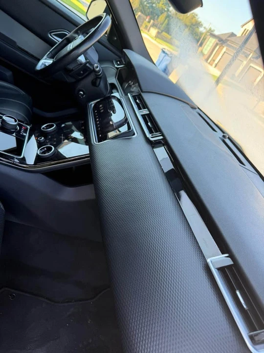 2020 Land Rover Range Rover Velar - Image 11 of 13