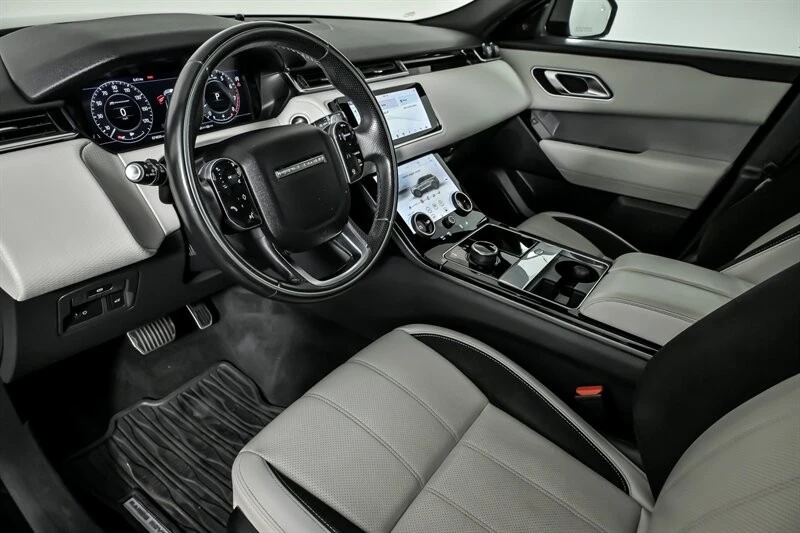 2020 Land Rover Range Rover Velar - Image 17 of 21