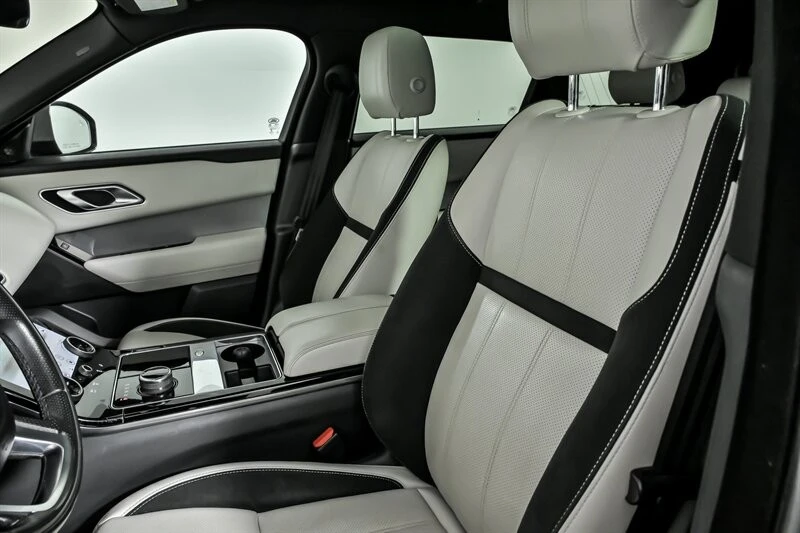 2020 Land Rover Range Rover Velar - Image 19 of 21