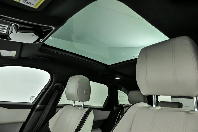 2020 Land Rover Range Rover Velar - Image 20 of 21