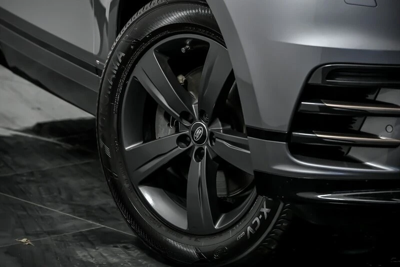 2020 Land Rover Range Rover Velar - Image 3 of 21