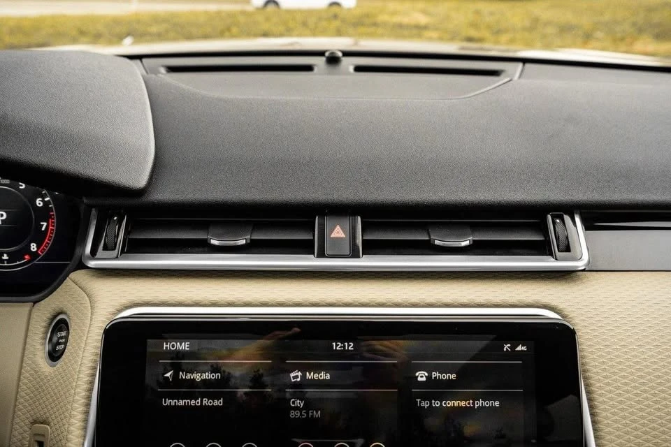 2020 Land Rover Range Rover Velar - Image 12 of 18