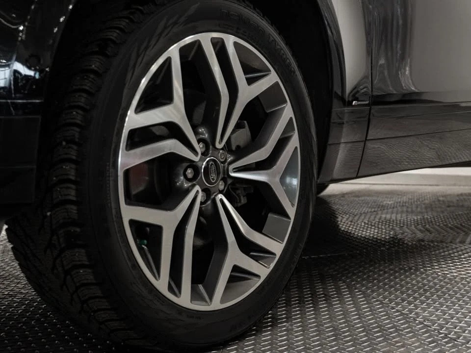 2020 Land Rover Range Rover Velar - Image 12 of 20