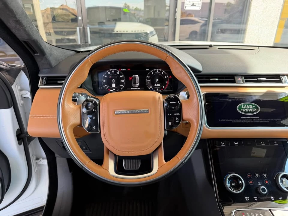 2020 Land Rover Range Rover Velar - Image 10 of 15