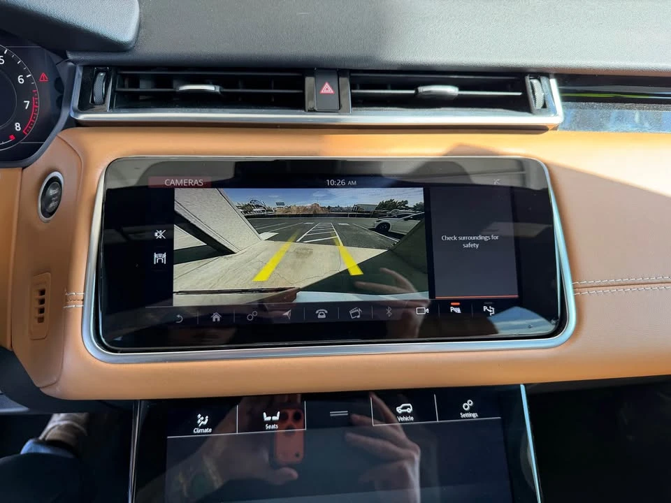 2020 Land Rover Range Rover Velar - Image 11 of 15