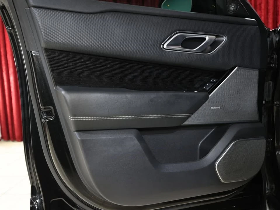 2020 Land Rover Range Rover Velar - Image 9 of 18