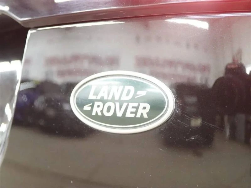 2020 Land Rover Range Rover Velar - Image 9 of 12