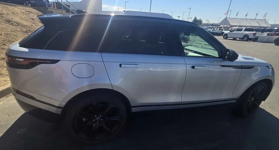 2020 Land Rover Range Rover Velar - Image 2 of 3