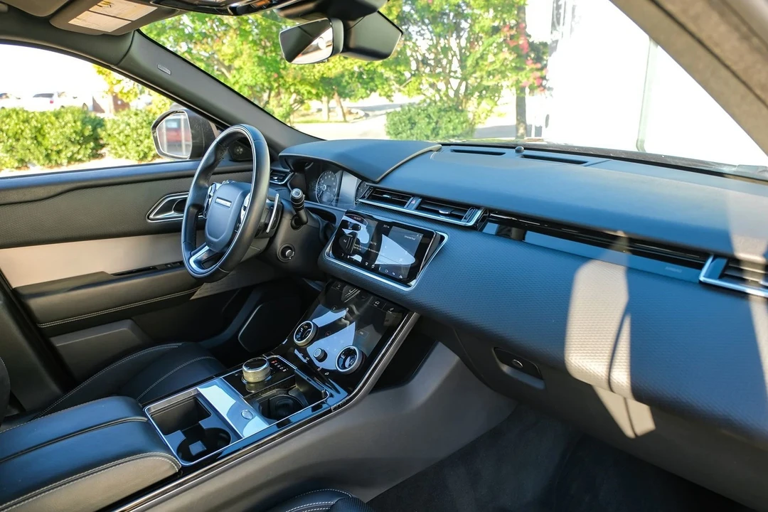 2020 Land Rover Range Rover Velar - Image 12 of 21