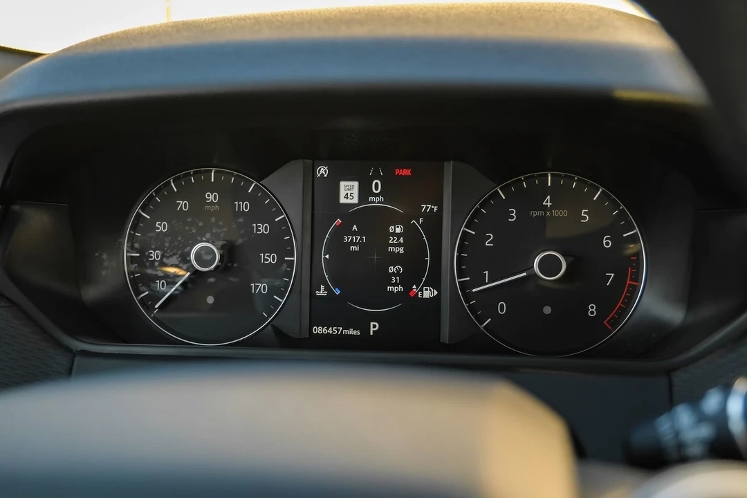 2020 Land Rover Range Rover Velar - Image 18 of 21