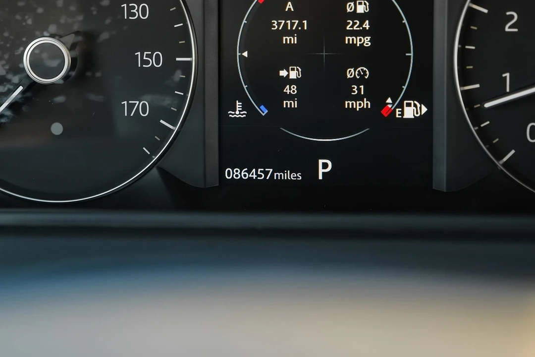 2020 Land Rover Range Rover Velar - Image 19 of 21