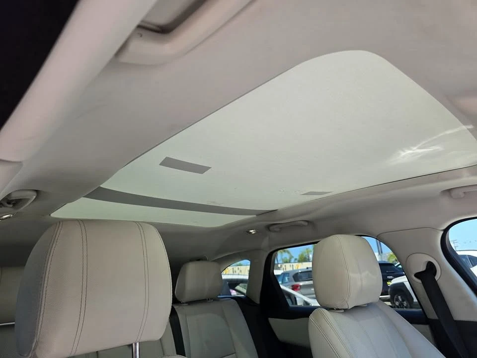 2020 Land Rover Range Rover Velar - Image 16 of 20
