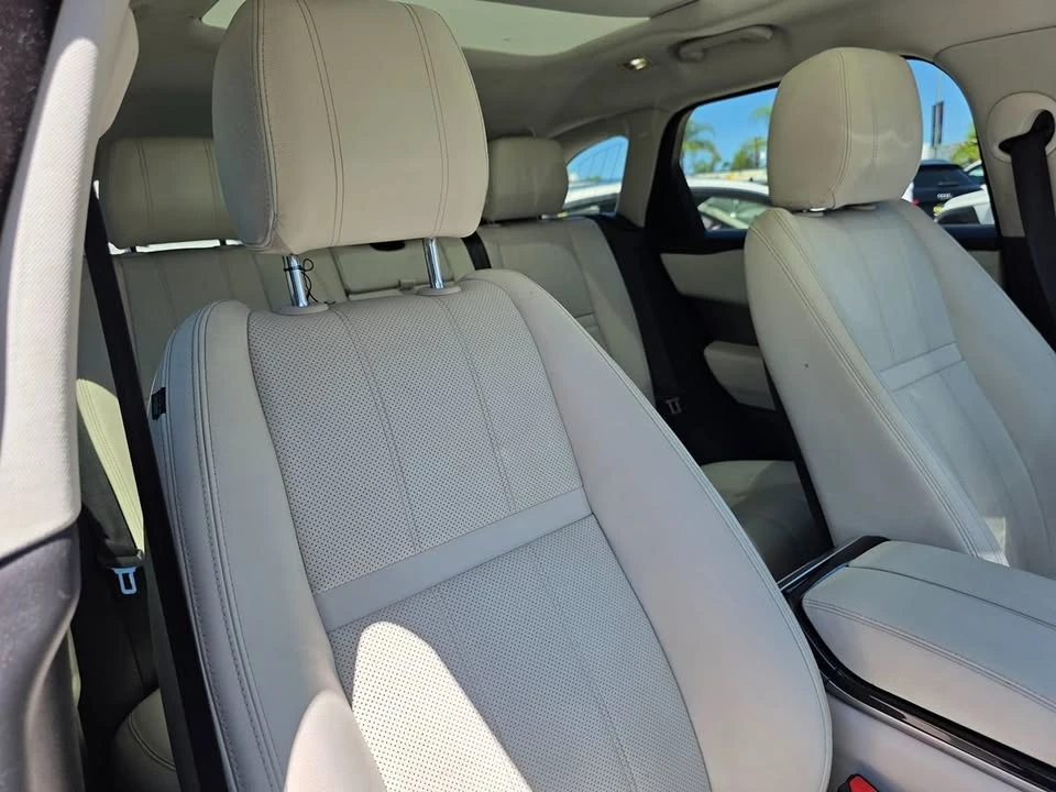 2020 Land Rover Range Rover Velar - Image 15 of 20