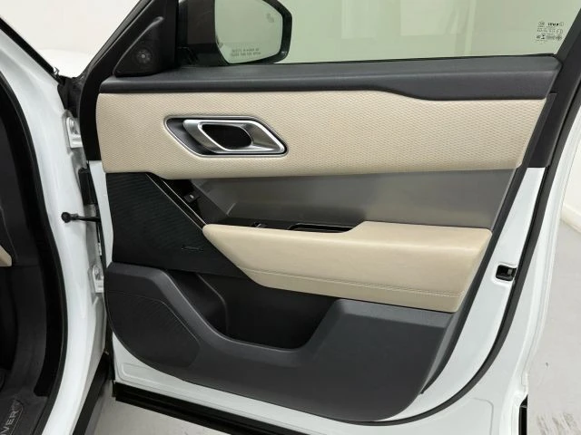 2020 Land Rover Range Rover Velar - Image 18 of 21